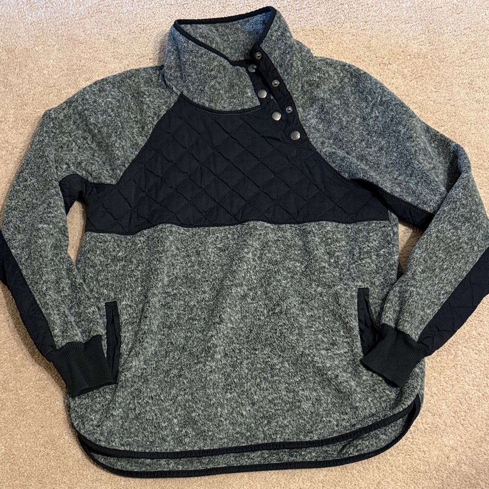 Abercrombie Gray and Black Quilted Pullover